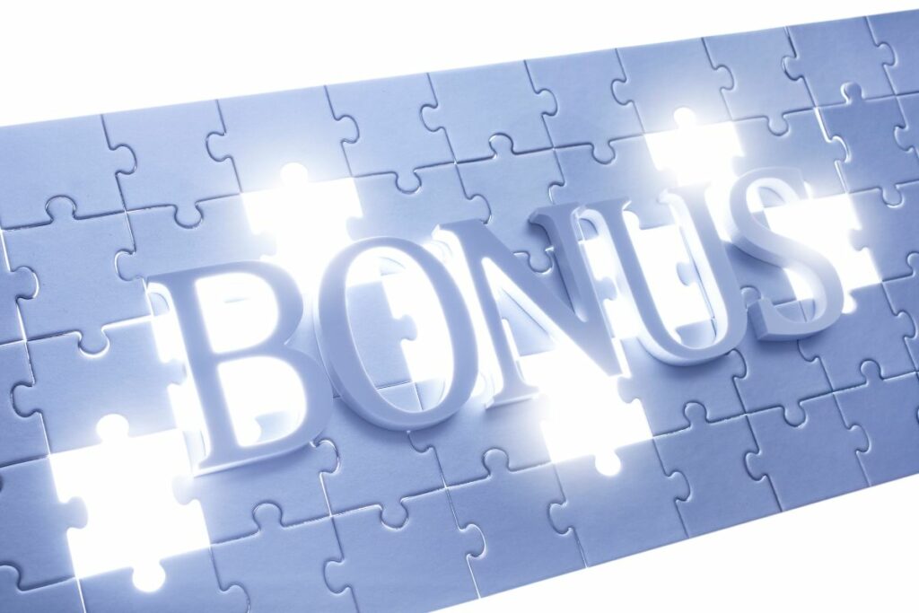 Bonuses Top 5 Benefits For Employees In Canada Benefits for Employees in Canada